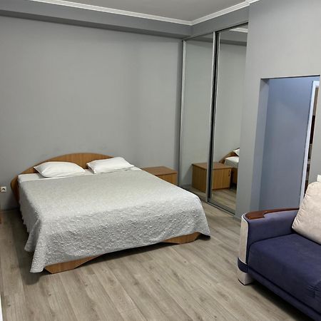 Hotel Ковчег Černivci Esterno foto