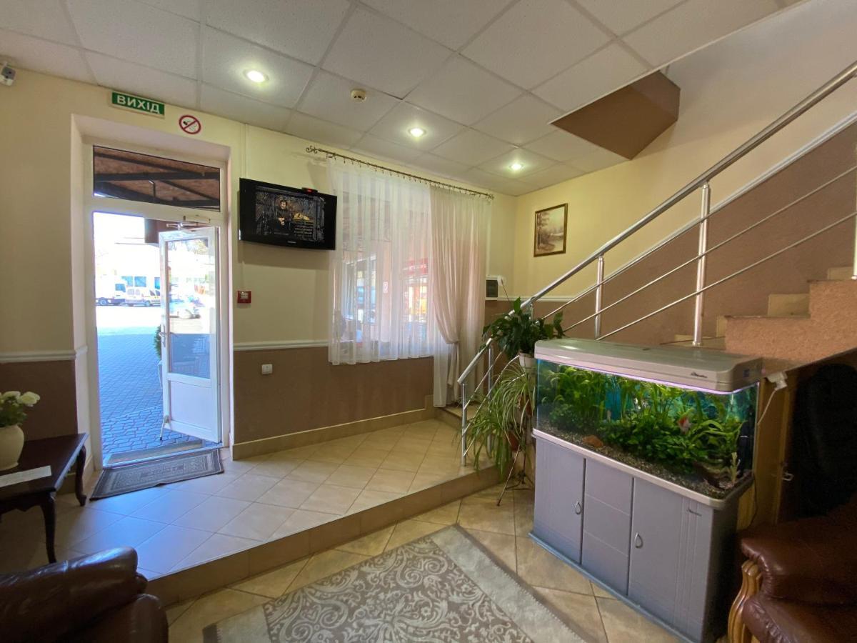 Hotel Ковчег Černivci Esterno foto