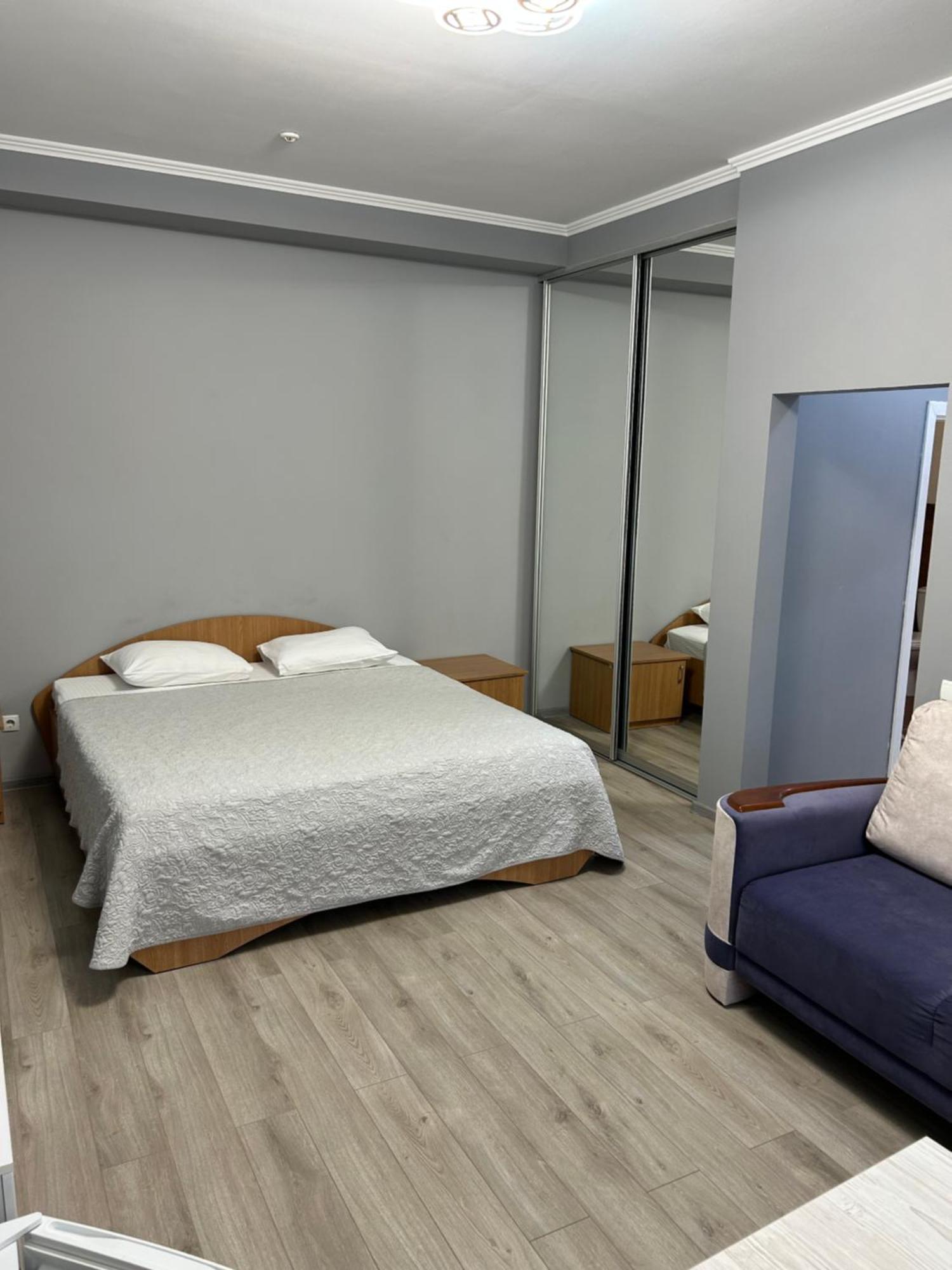 Hotel Ковчег Černivci Esterno foto